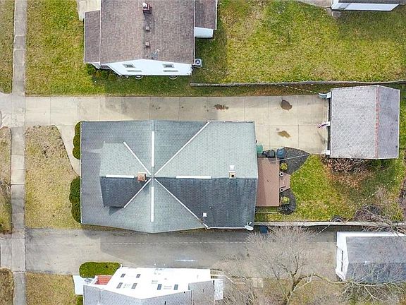3rd image of 2437 Malvern Ave