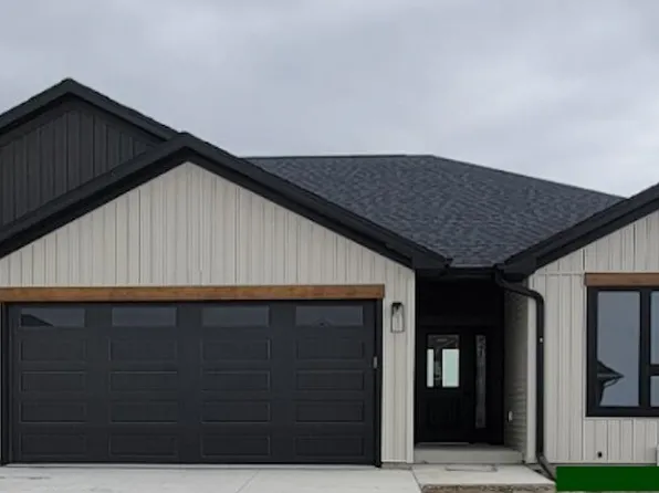 5524 42nd St, Columbus, NE 68601