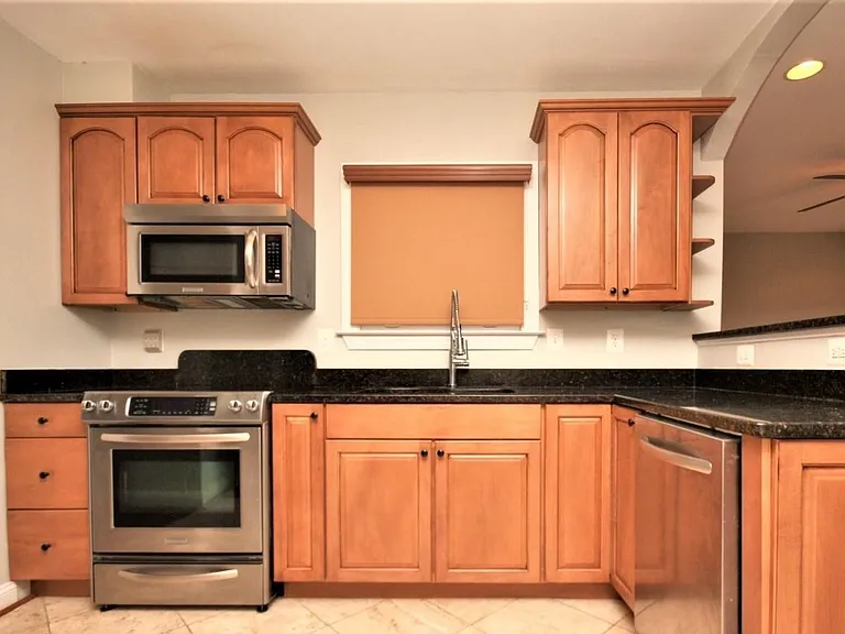 112 Water St — Photo 14