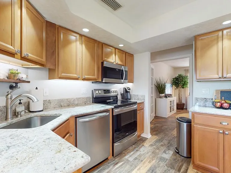 146 Blue Heron Dr #A — Photo 9