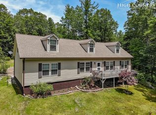 706 Painted Laurel Dr, Jefferson, NC 28640