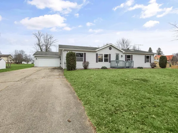 132 Lindsey Ave, Oconto, WI 54153