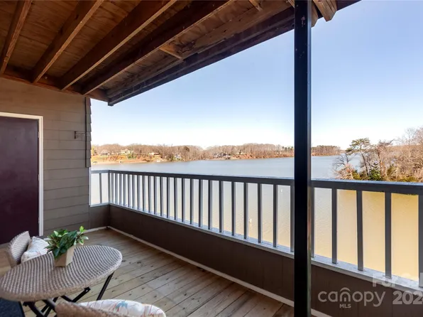 9808 Emerald Point Dr Unit 8, Charlotte, NC 28278