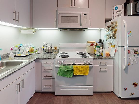 4th image of 1400 Mission St APT 407