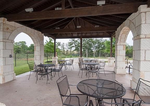 Paloma Lake Amenities