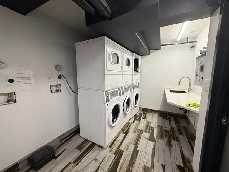 186 Lenox Rd #3F — Photo 12