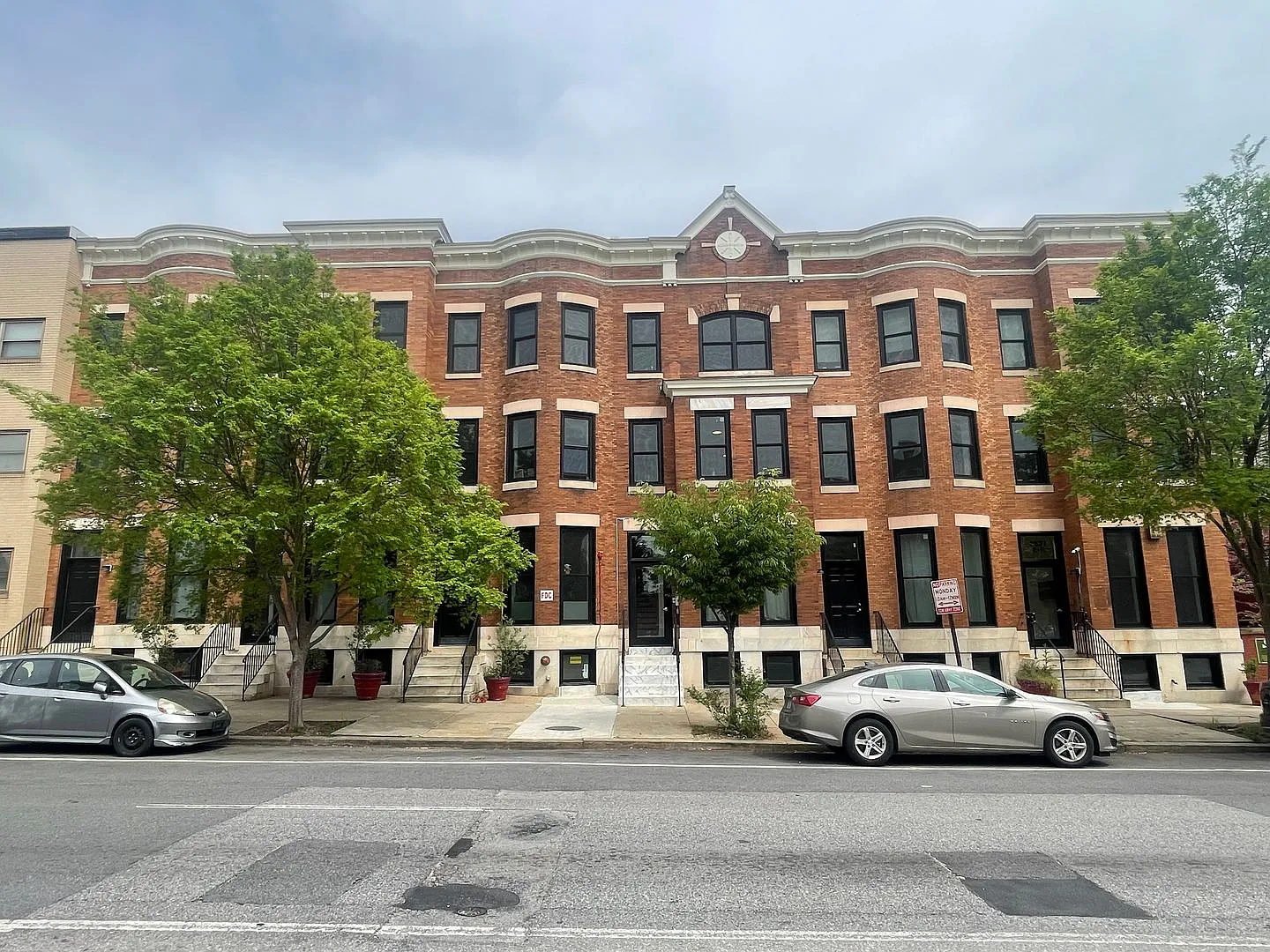 2527 St Paul Street — Photo 3