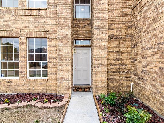 4th image of 816 White Dove Dr
