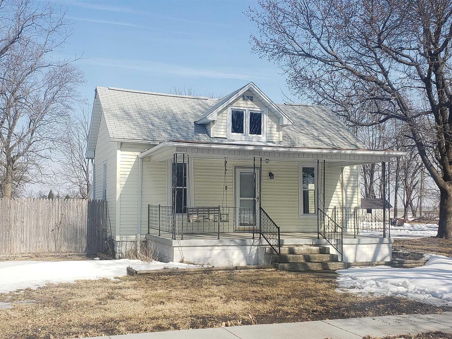 558 Elizabeth St, Illiopolis, IL 62539 Zillow