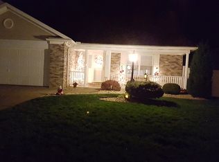 51984 White Pine Dr, Saint Clairsville, OH 43950
