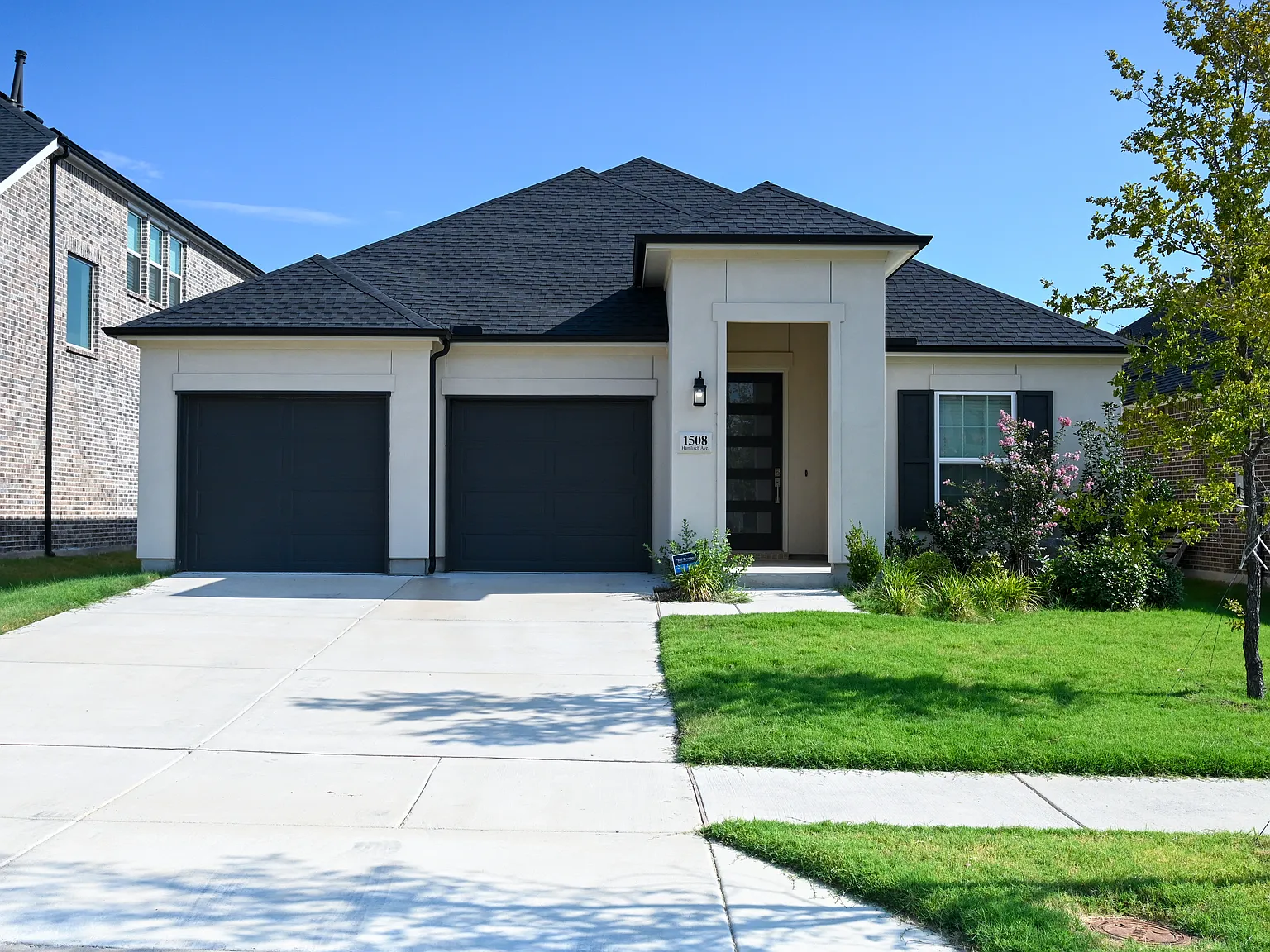 4 bed, 2156 sqft, $2,750 — Photo 1