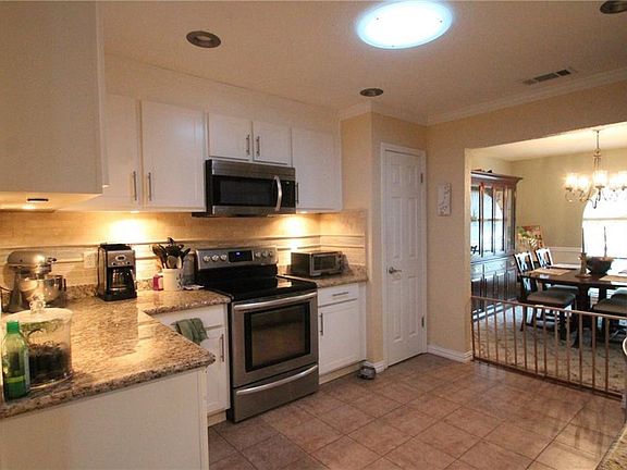 3rd image of 1029 Bass Dr