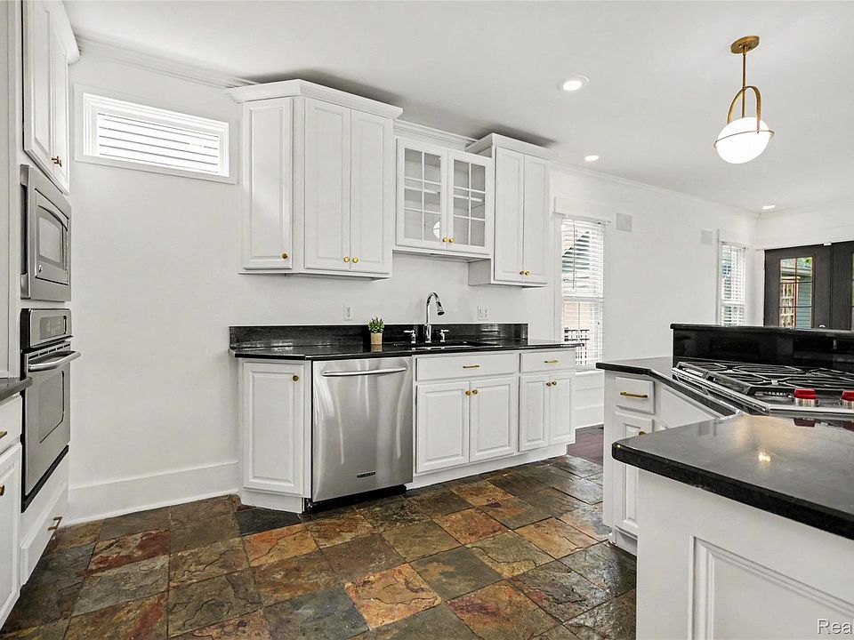 1389 Bird Ave, photo 16