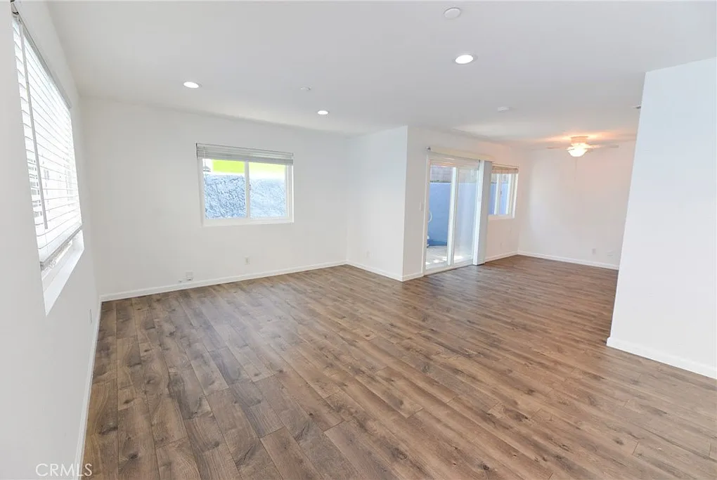 3 bed, 1300 sqft, $3,950 — Photo 4
