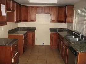 3rd image of 1403 N Broadway N Unit E