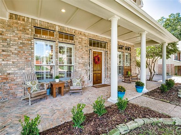 3rd image of 625 Creek View Dr