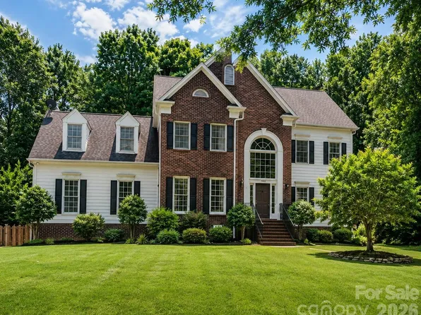 7411 Leharne Dr, Charlotte, NC 28270