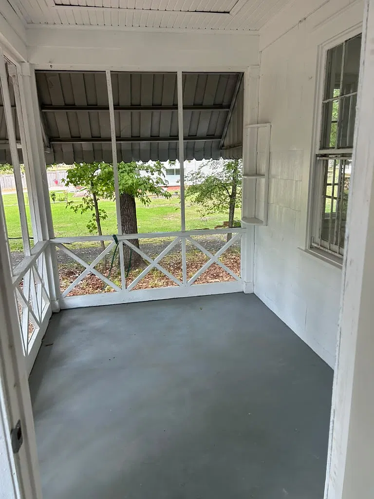4 bed, 1829 sqft, $1,400 — Photo 2