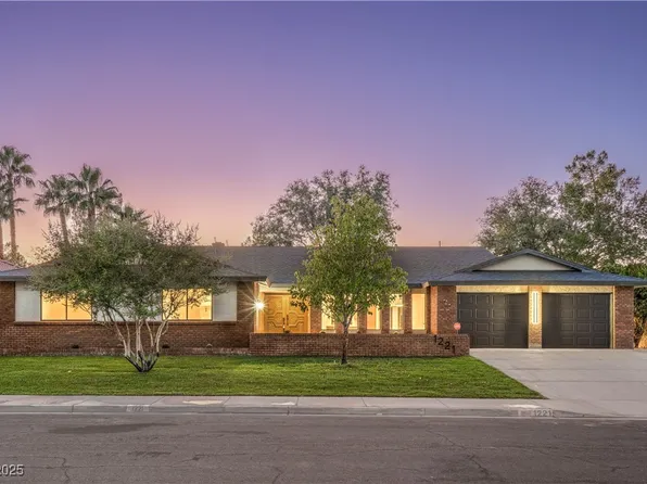 1221 Oak Tree Ln, Las Vegas, NV 89108