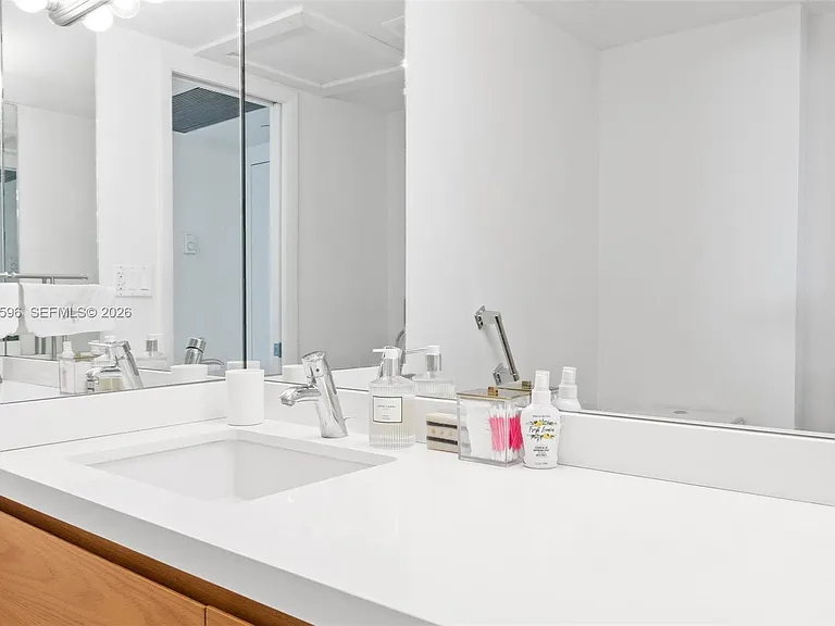 2301 Collins Ave #504 — Photo 16