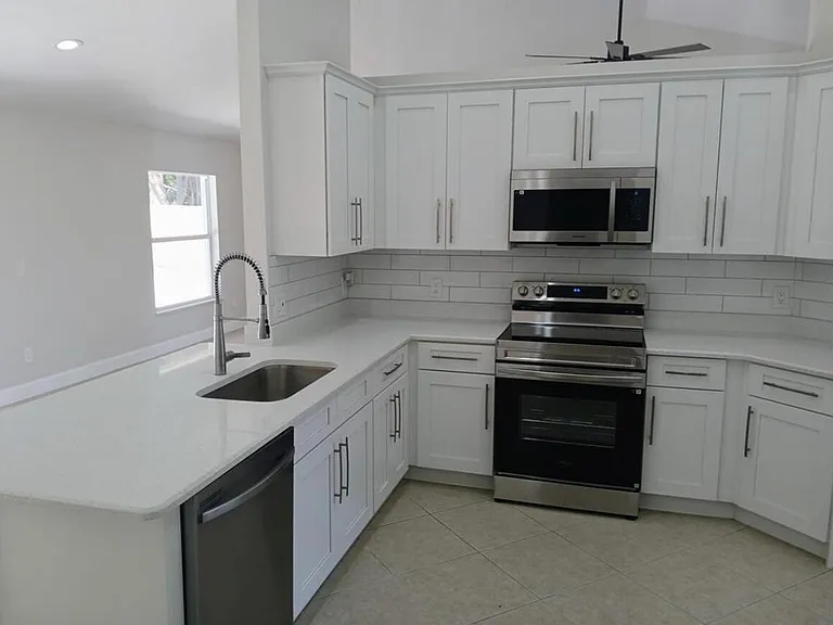 3450 SW Martin St — Photo 6