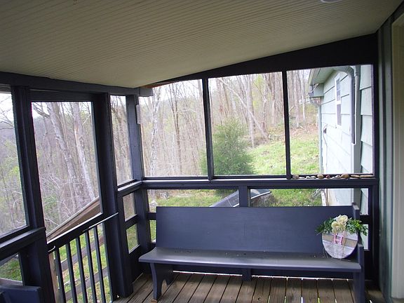 5th image of 2520 Riverton Rd