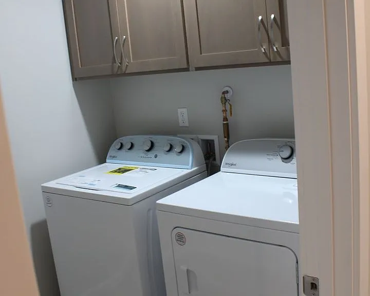 14916 Canyon Rd E — Photo 38