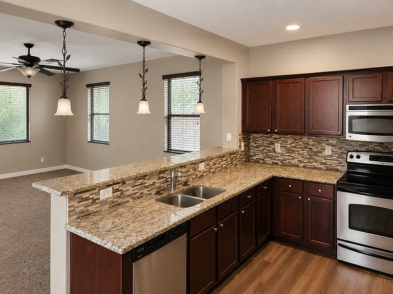 4185 E Woodside Ct — Photo 2