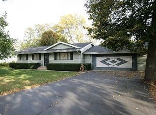 215 E Pleasant Ave, Sandwich, IL 60548