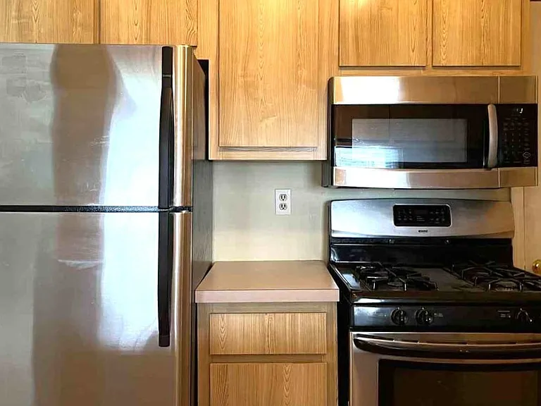 23525 Stonehenge Blvd — Photo 9