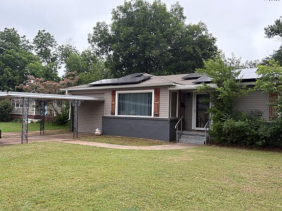 2nd image of 4731 Augusta Ln