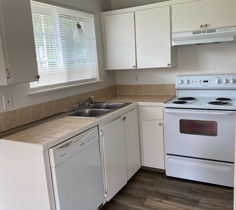 1st image of 10804 157th Street Ct E #10902-2