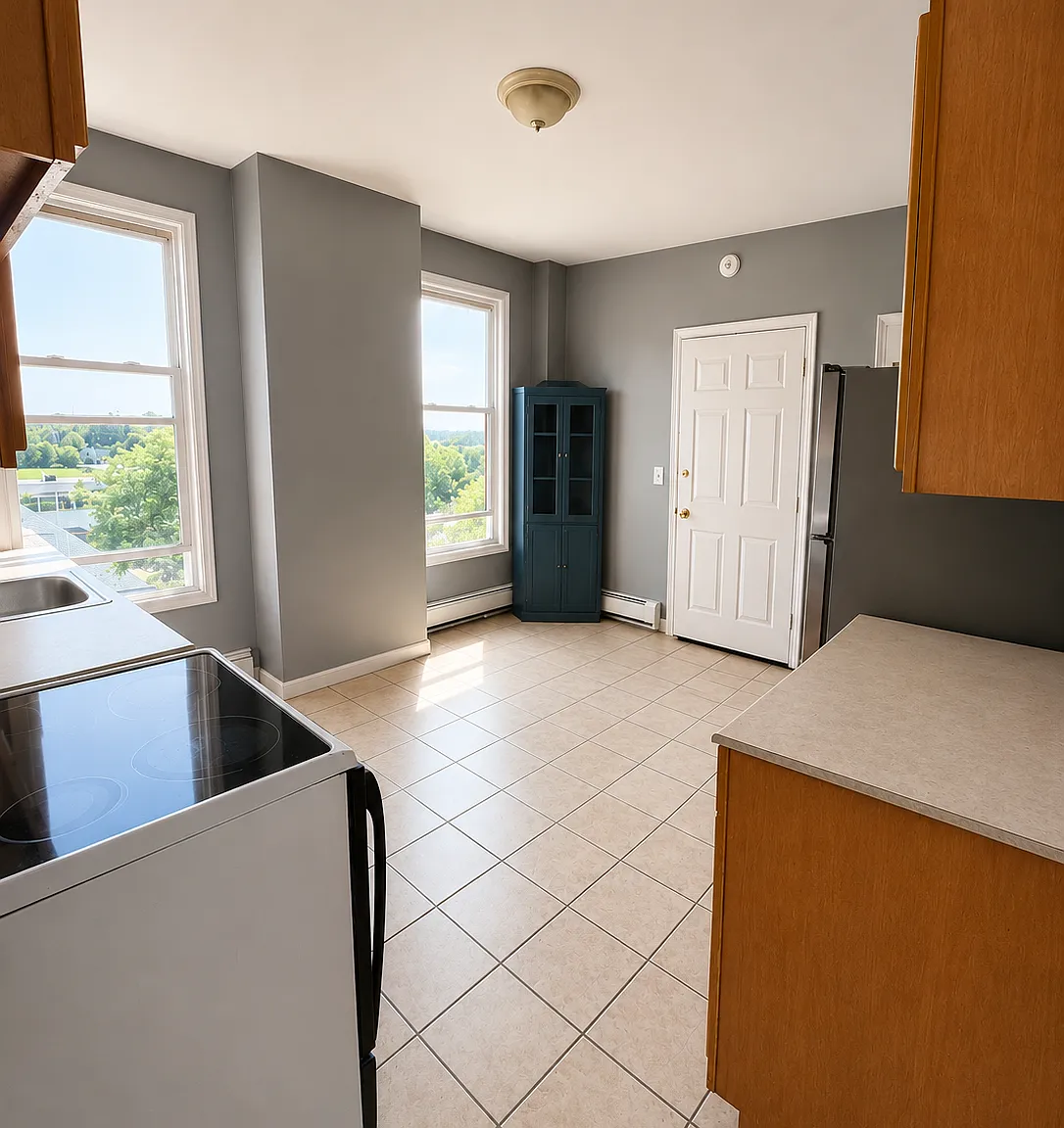4 bed, 798 sqft, $1,490 — Photo 2