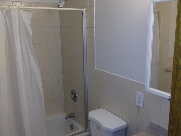 4th image of 4627 Colfax Ave N APT 3