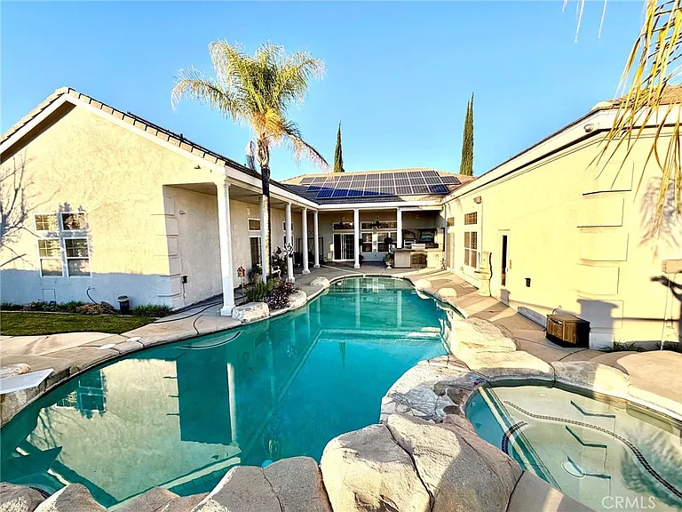685 Bradbury Dr — Photo 14