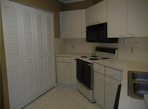 5th image of 6276 NW 186th St APT 315
