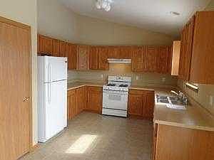 222 W Prairiefield Ave