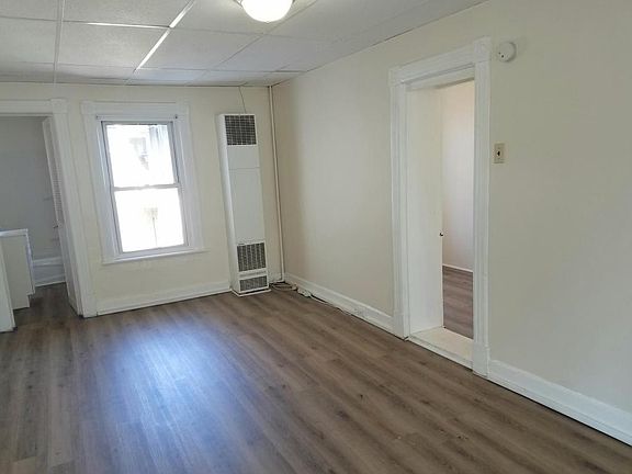2nd image of 8 Saratoga Ave #2