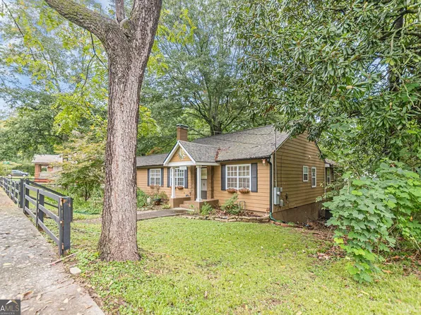 2492 Maple St, East Pt, GA 30344