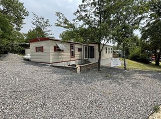 8 Lazy Ike Rd, Lemoyne, NE 69146