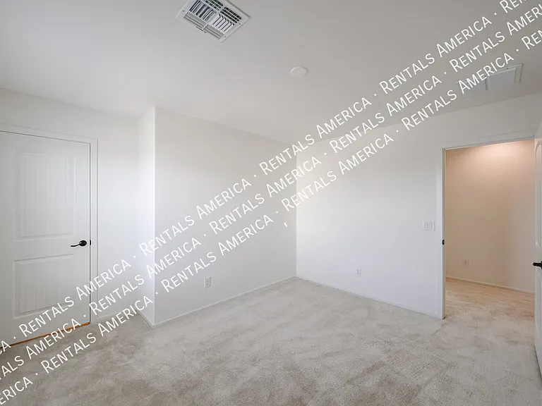 16875 N 12th St #33 — Photo 34