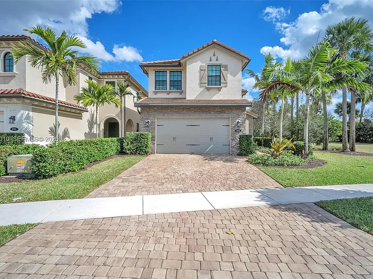 865 SW 113th Ln — Photo 1