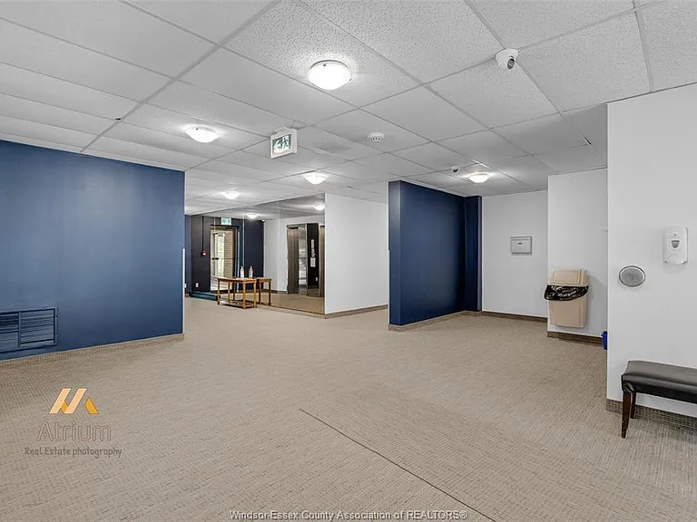 3936 Wyandotte St E #207 — Photo 5