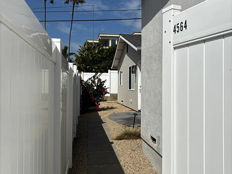 4564 Adair St — Photo 3
