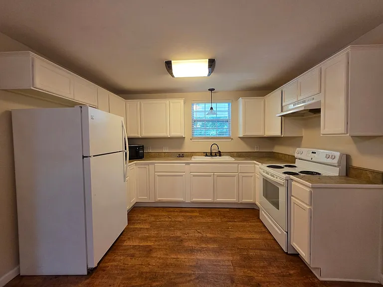 5142 Regalo Dr — Photo 5