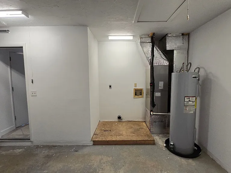 4705 Violet Ave — Photo 16