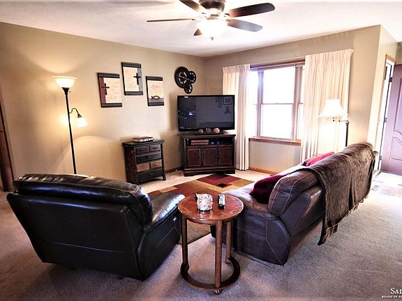 3rd image of 1223 Meyer Dr
