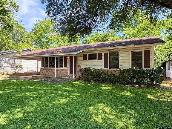 2nd image of 1048 Edgewood Dr