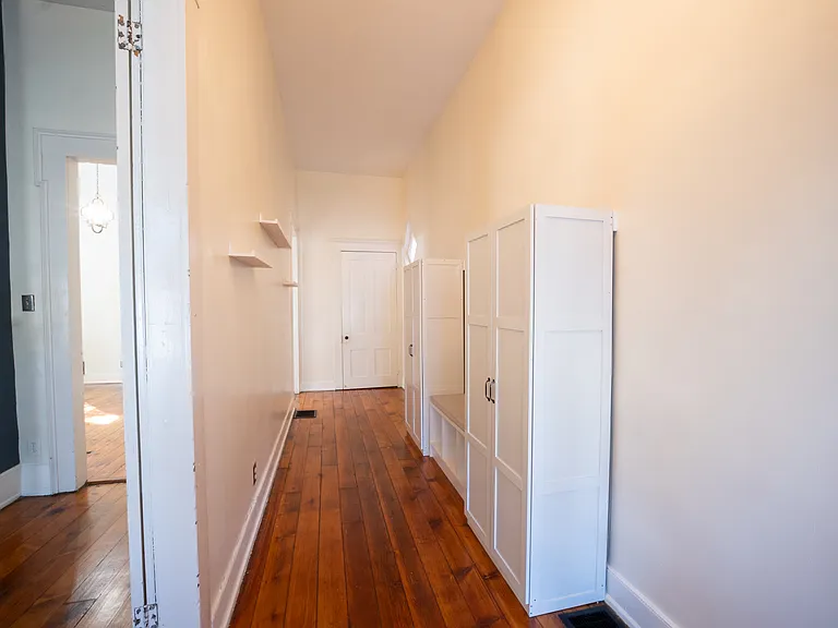 1038 S 7th St — Photo 21