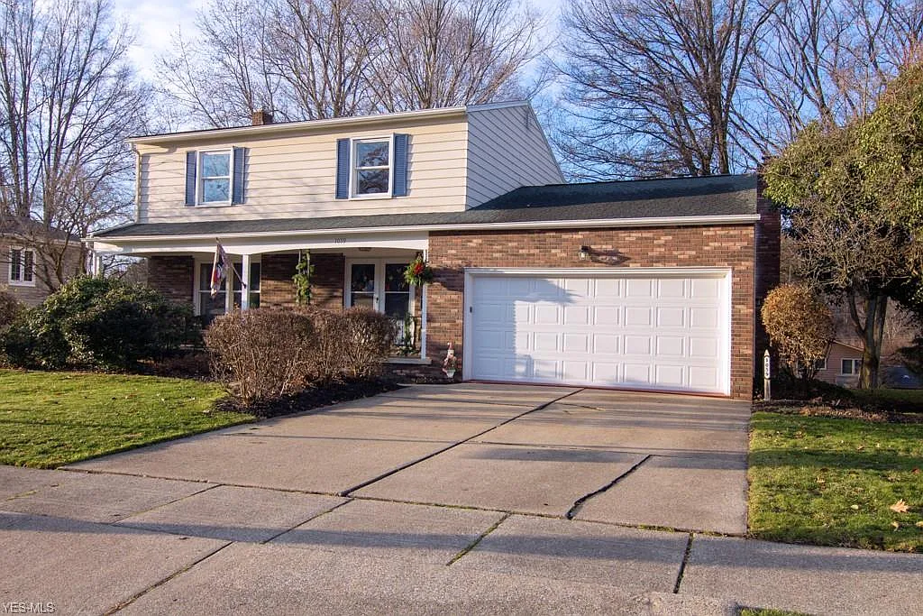1059 Winhurst Dr photo 1